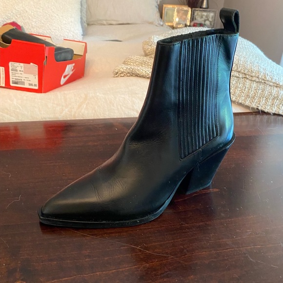 Aeyde Ankle Boots ‘Kate’ - Picture 4 of 4